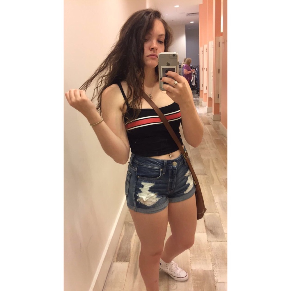 Meet your Posher, Elizabeth